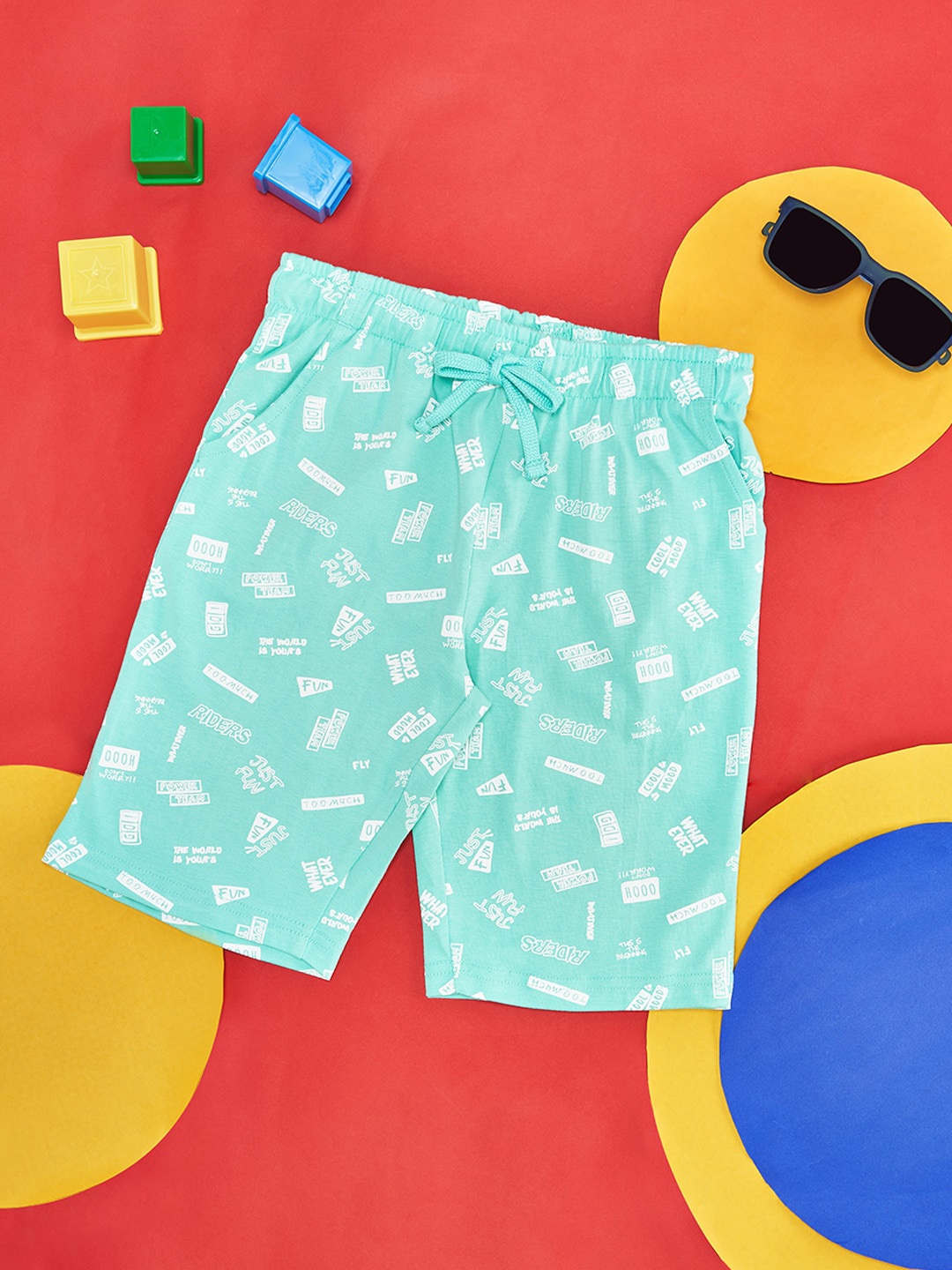 

Pantaloons Junior Boys Typography Printed Cotton Shorts, Green