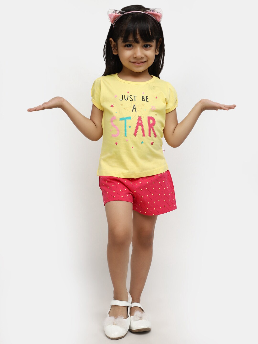 

V-Mart Girls Printed Pure Cotton T-shirt with Shorts, Yellow