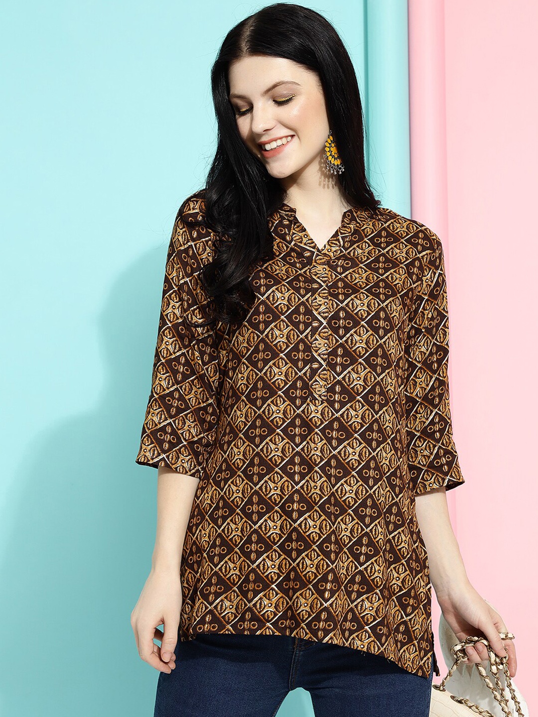 

J Turritopsis Geometric Printed Mandarin Collar Kurti, Coffee brown