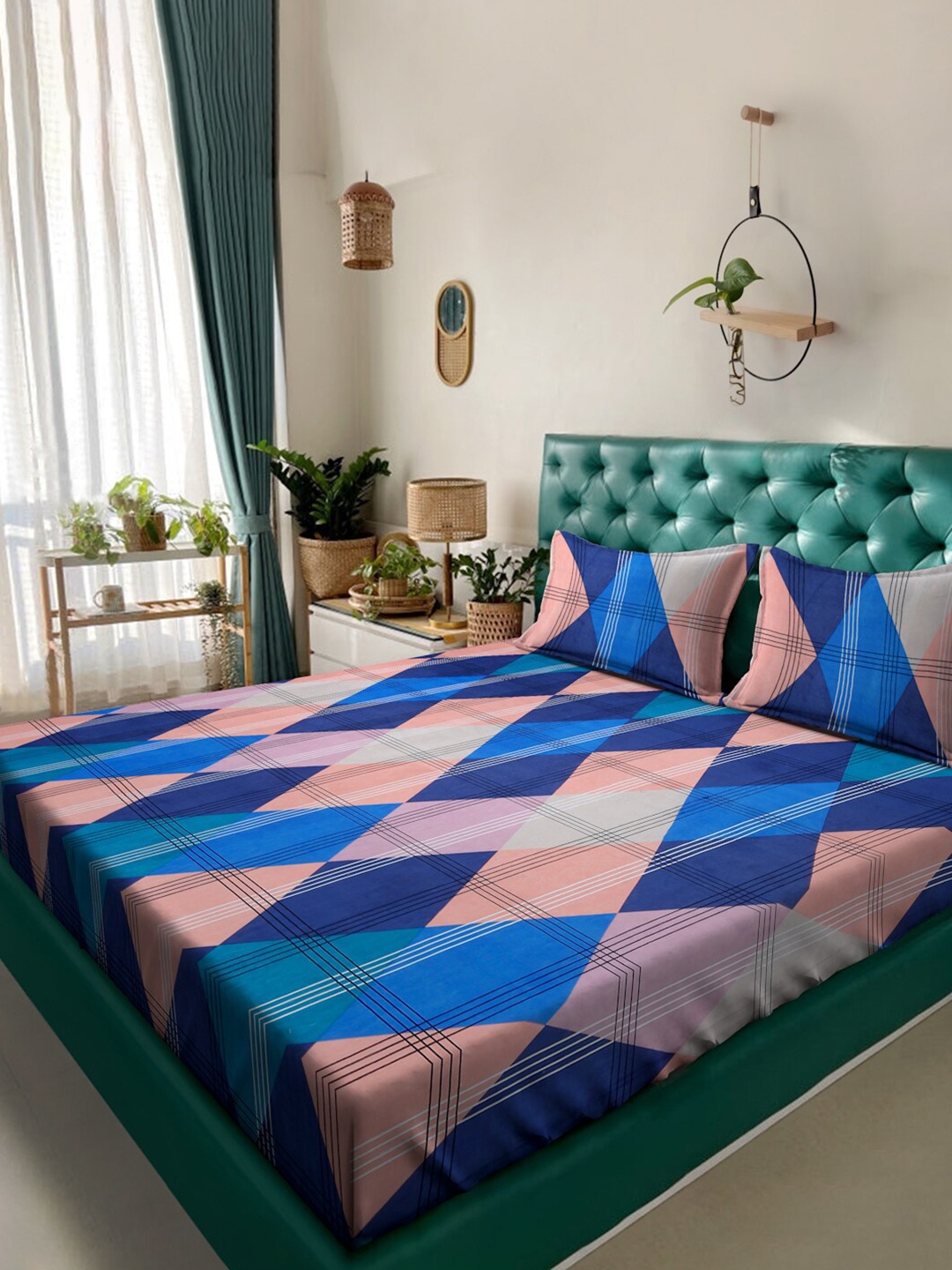 

Alina decor Blue & Pink Geometric 210 TC Queen Bedsheet With 2 Pillow Covers