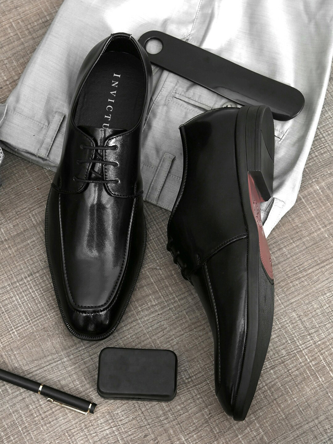 

INVICTUS Men Square Toe Formal Derbys, Black