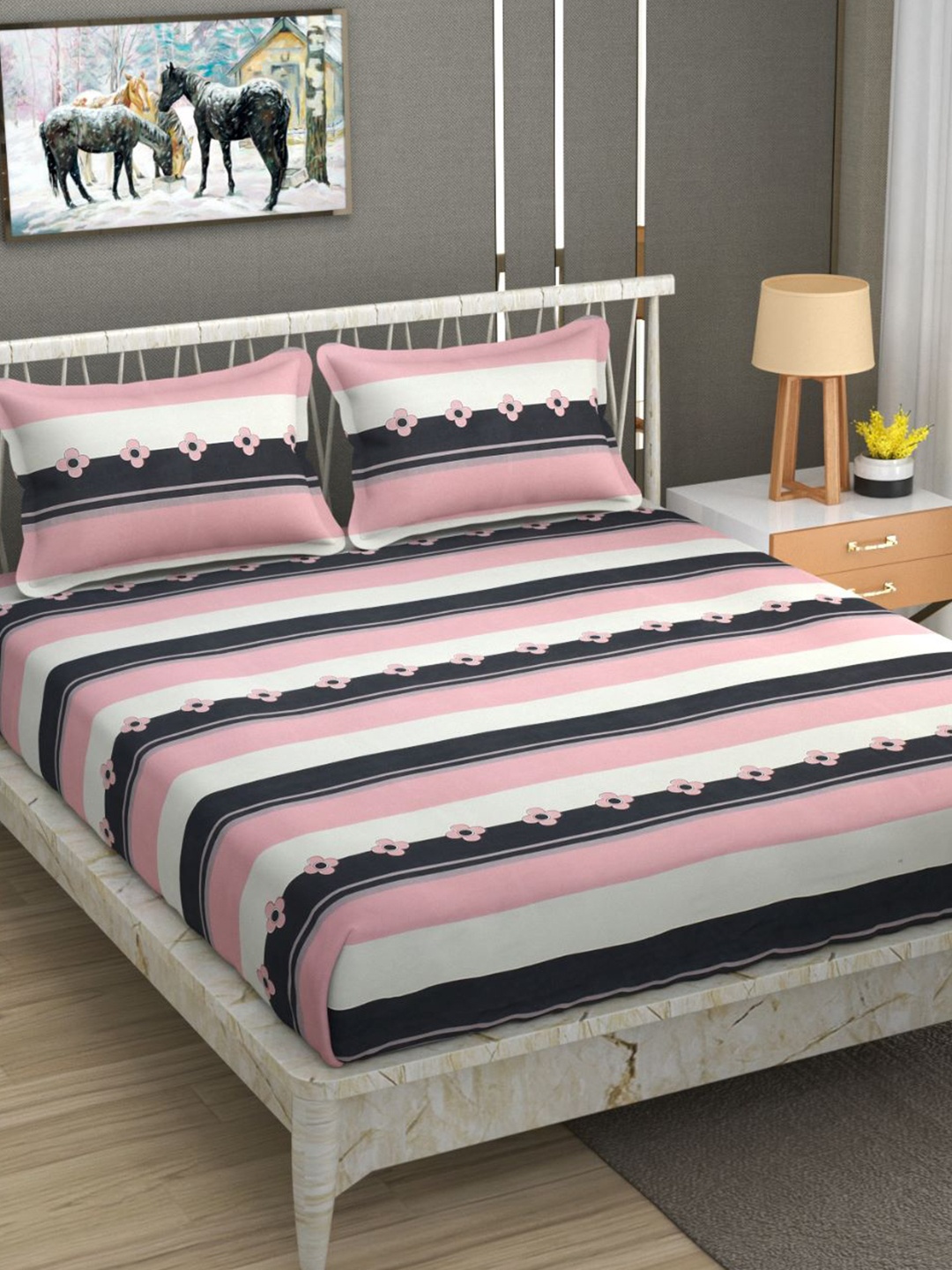 

Bajo's Black & White Striped 250 TC Fitted King Bedsheet with 2 Pillow Covers
