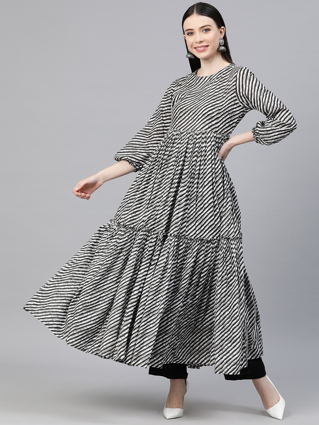

MBE Leheriya Printed Anarkali Kurta, Black