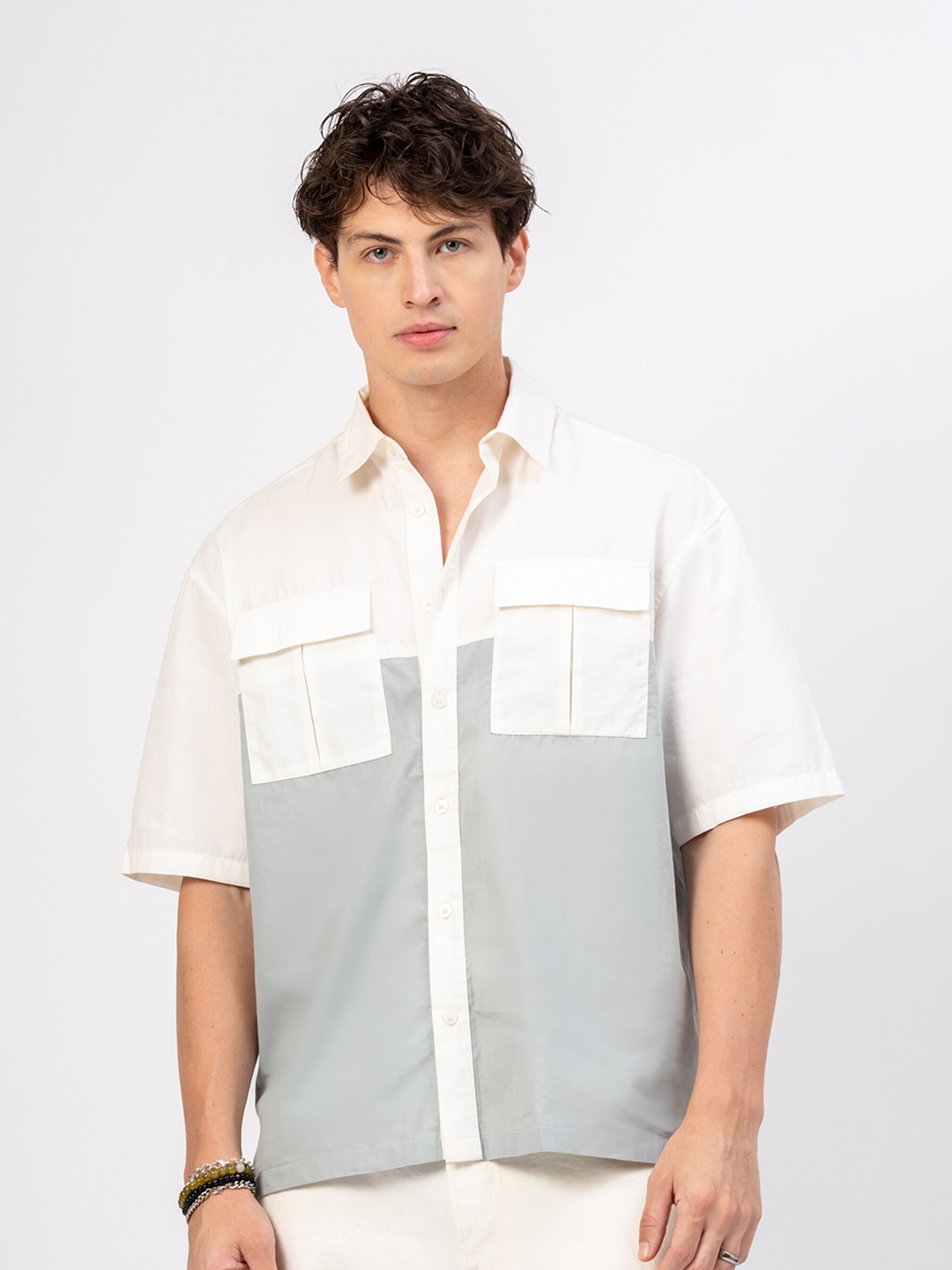 

H&M Men Half Sleeved Patch Pocket Shirt, White