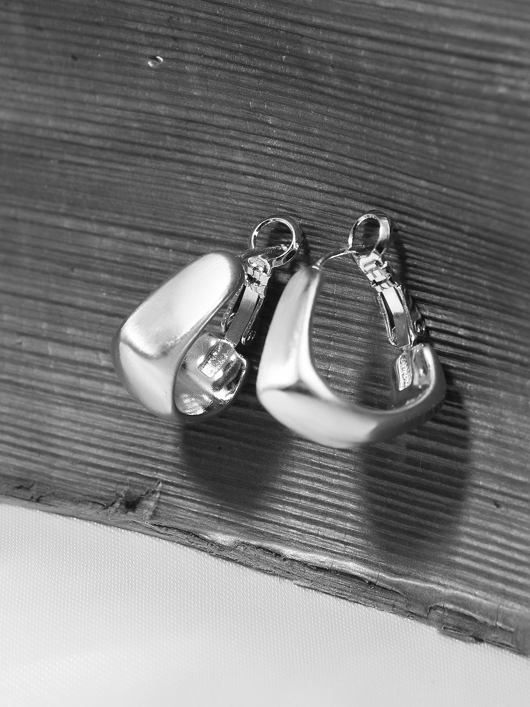 

Adwitiya Collection Silver-Plated Classic Hoop Earrings