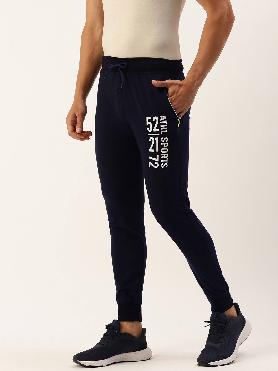 

Sports52 wear Men Slim Fit Printed Joggers, Black