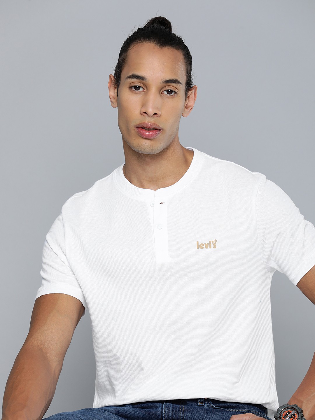 

Levis Solid Henley Neck Pure Cotton T-shirt, White
