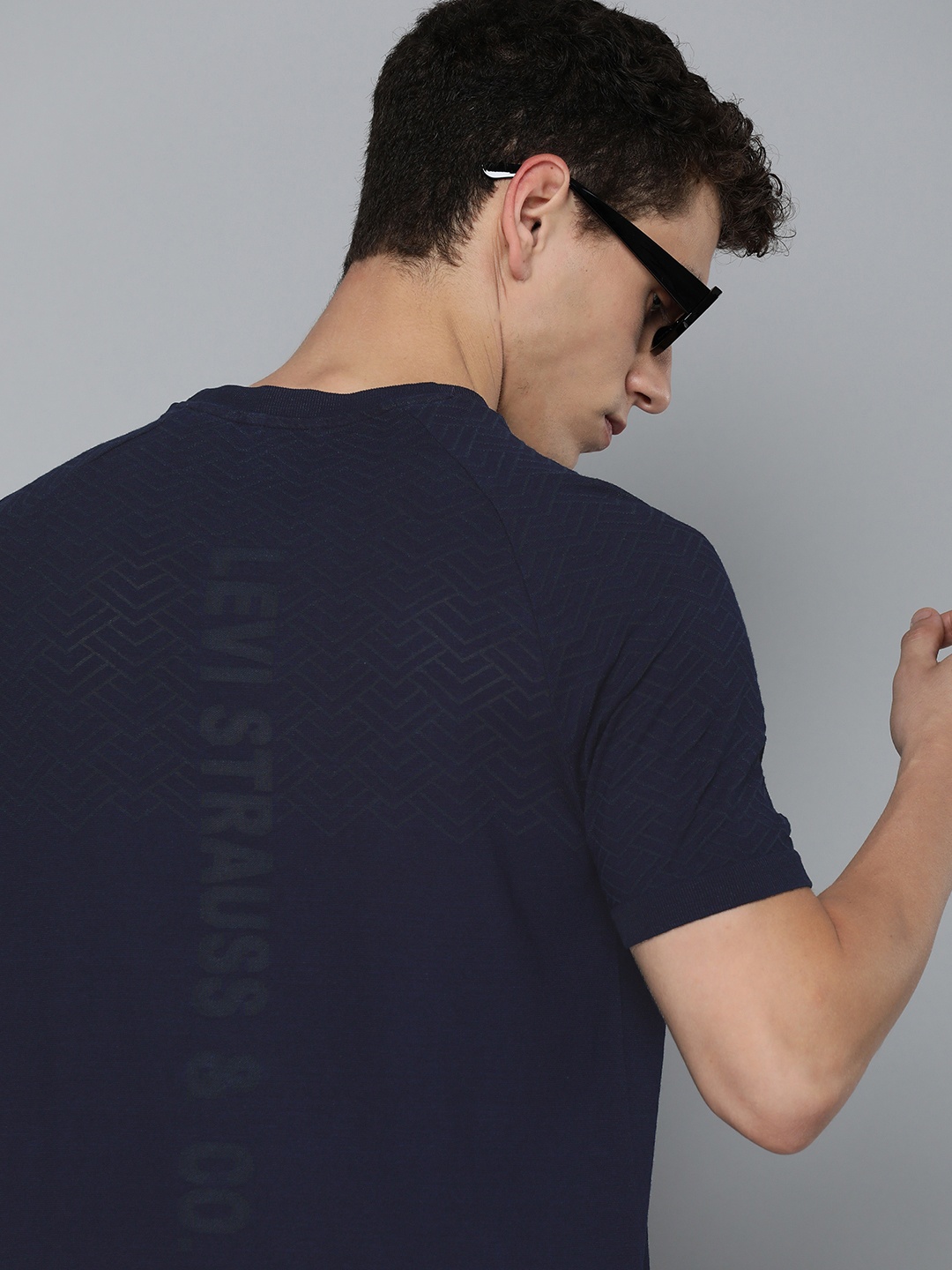 

Levis Round Neck T-shirt, Navy blue