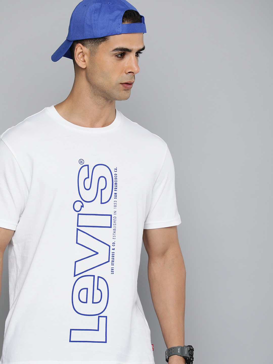 

Levis Pure Cotton Brand Logo Printed Casual T-shirt, White