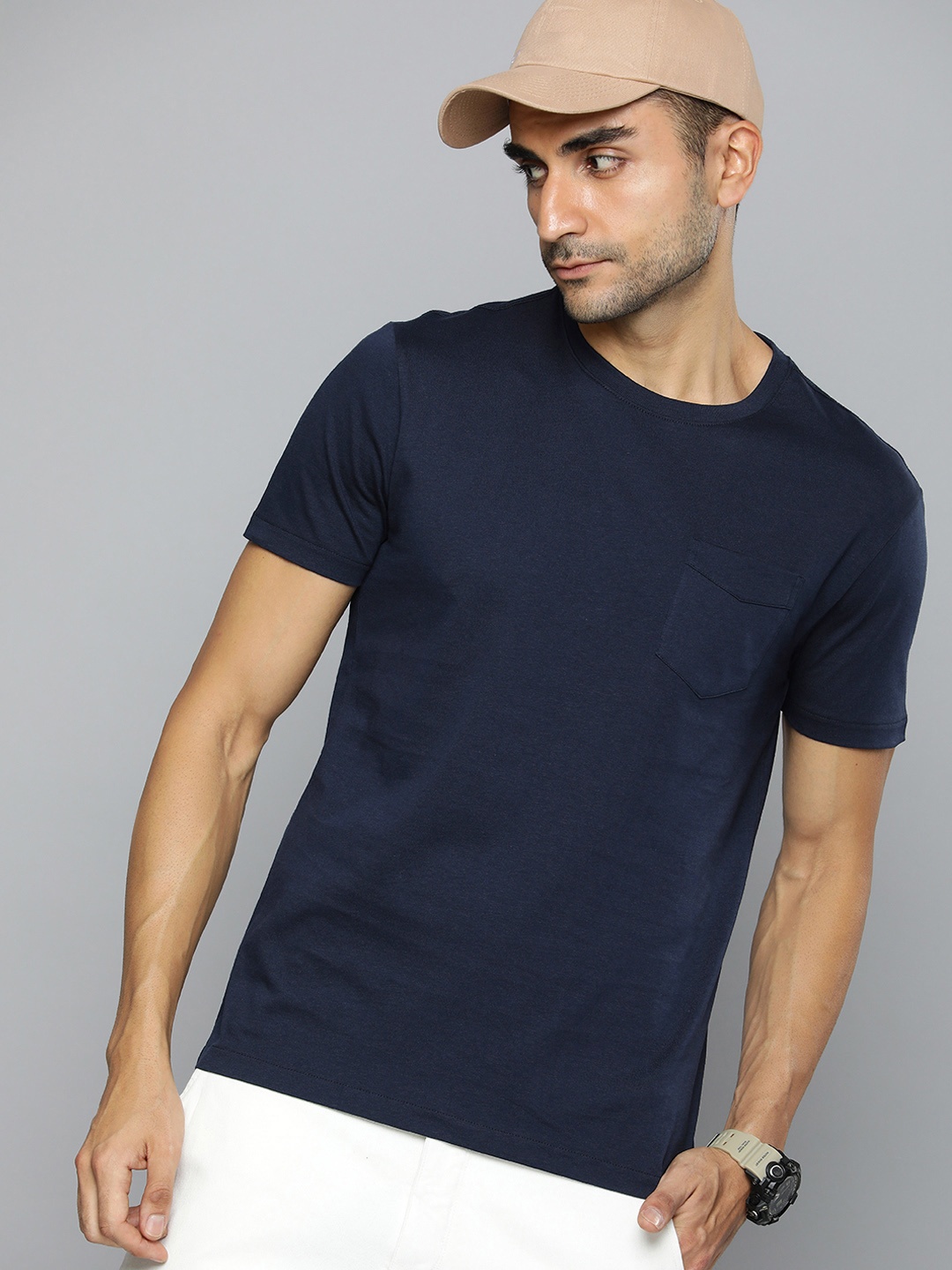 

Levis Pure Cotton Solid Casual T-shirt, Navy blue