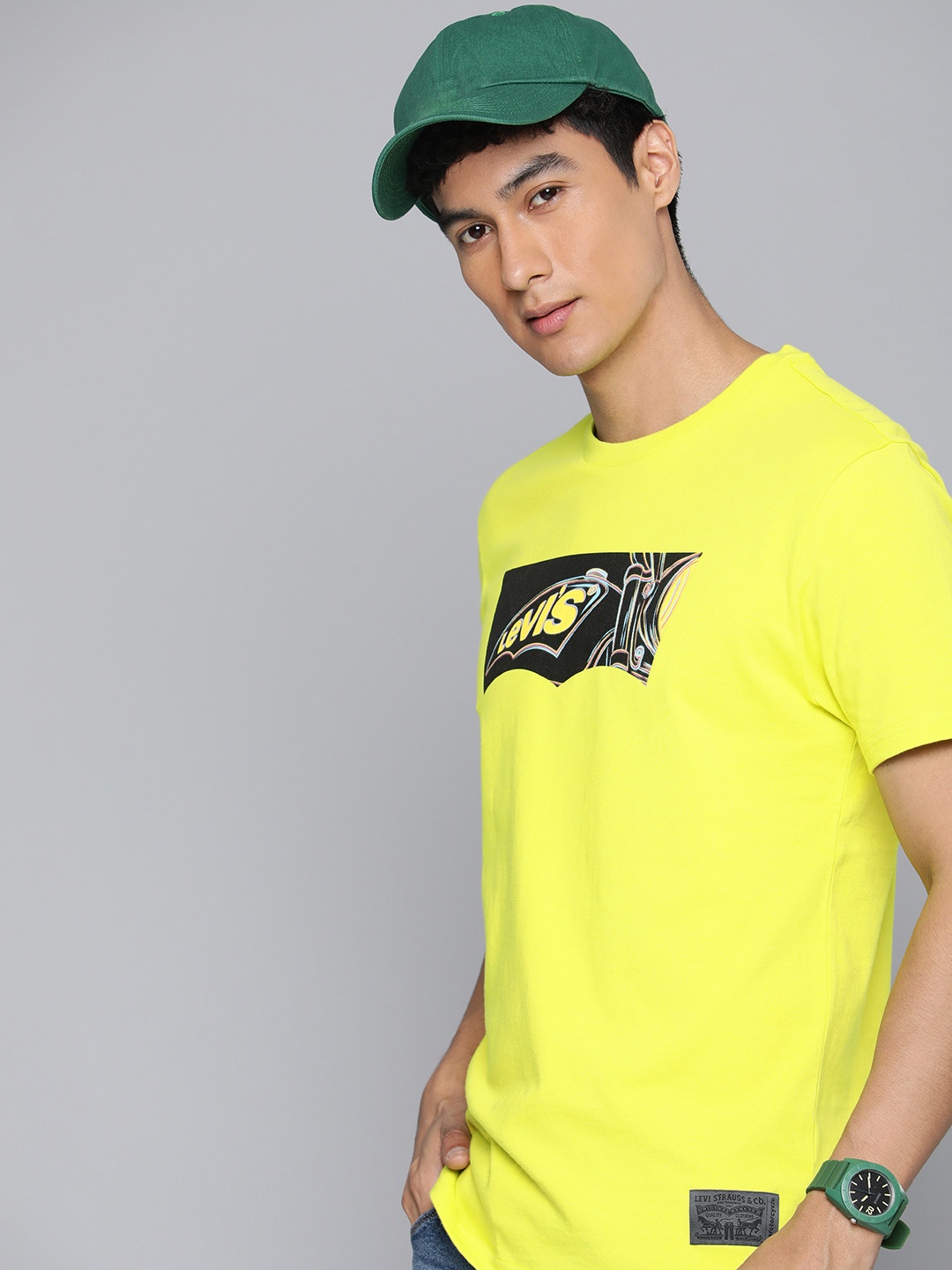 

Levis Pure Cotton Brand Logo Printed Casual T-shirt, Green