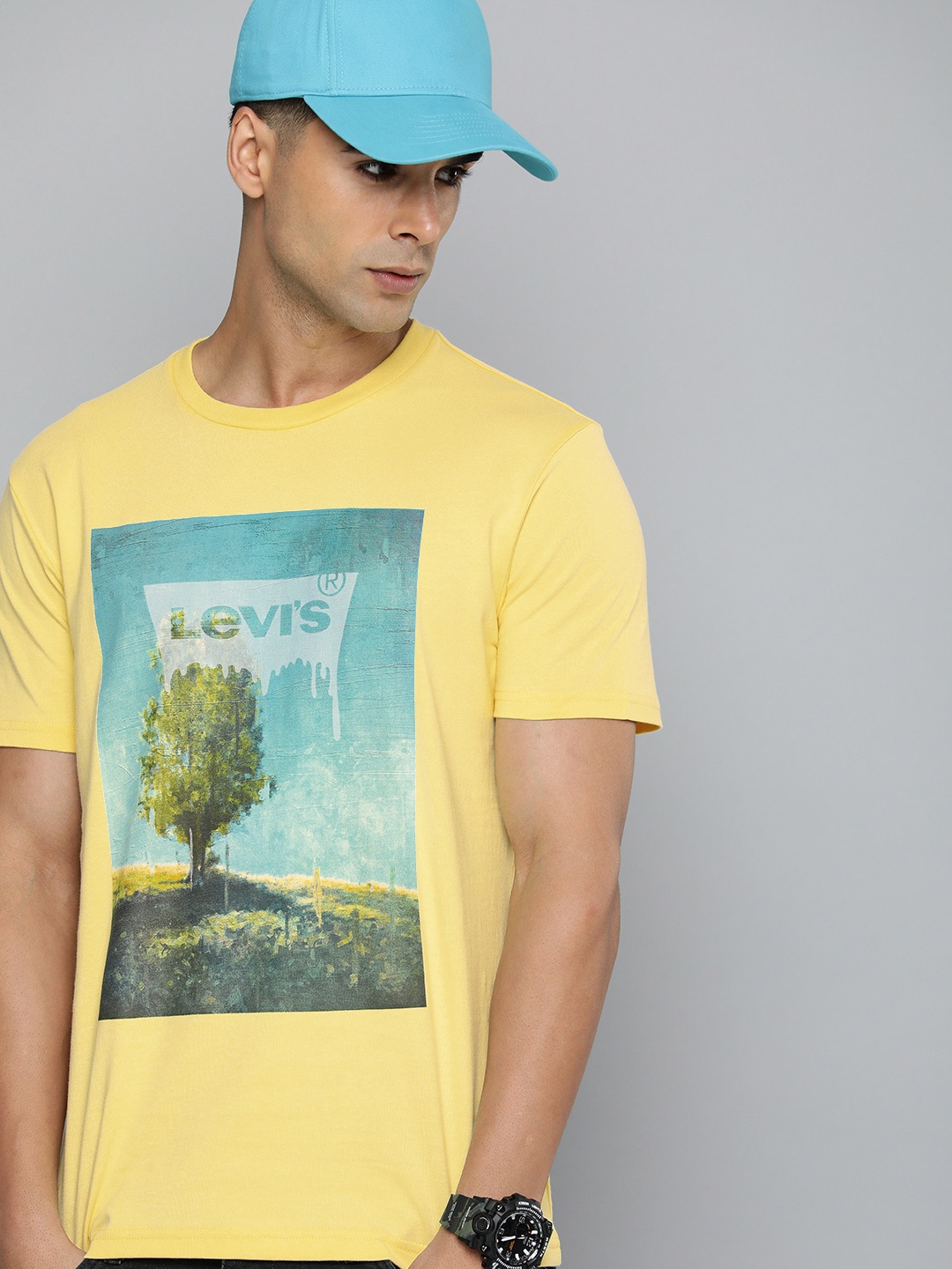

Levis Graphic Printed Pure Cotton T-shirt, Yellow