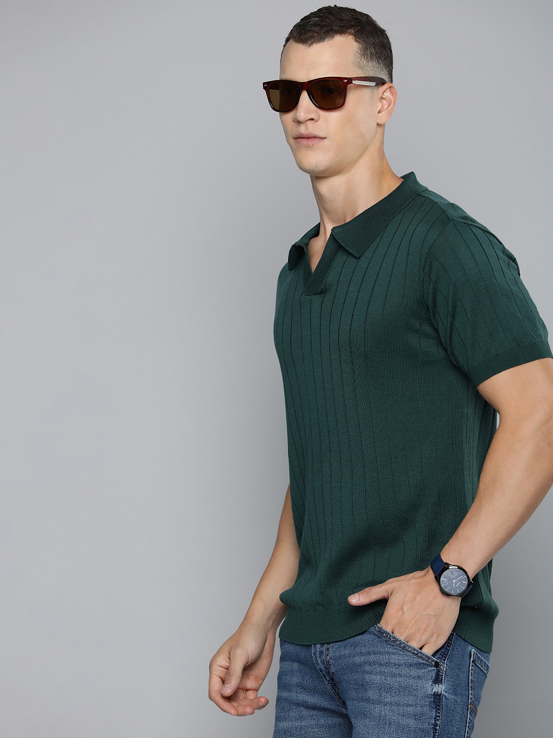 

Levis Self Design Polo Collar Pure Cotton T-shirt, Green