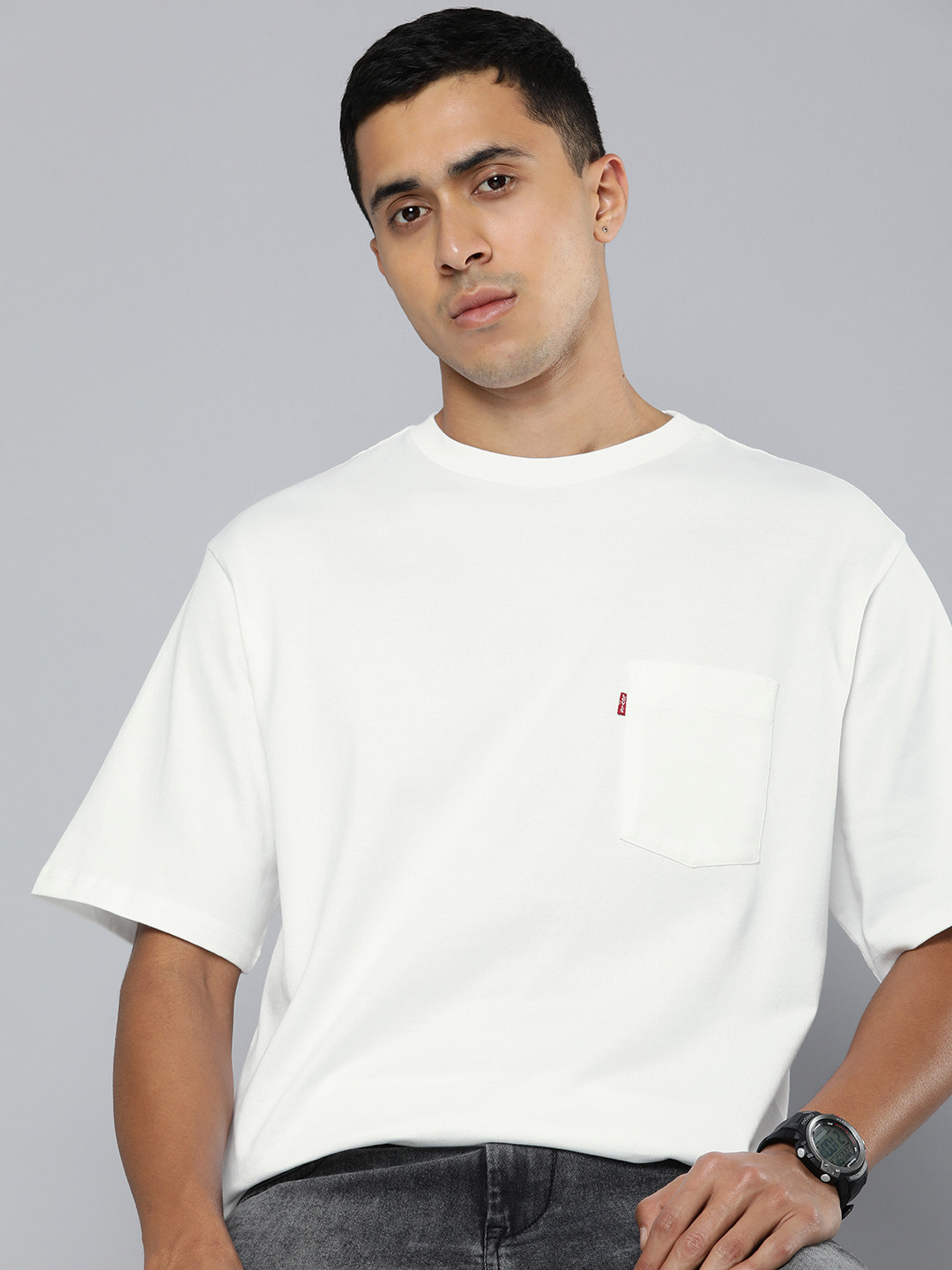 

Levis Relaxed Fit Drop Shoulder Sleeves Pure Cotton T-shirt, White