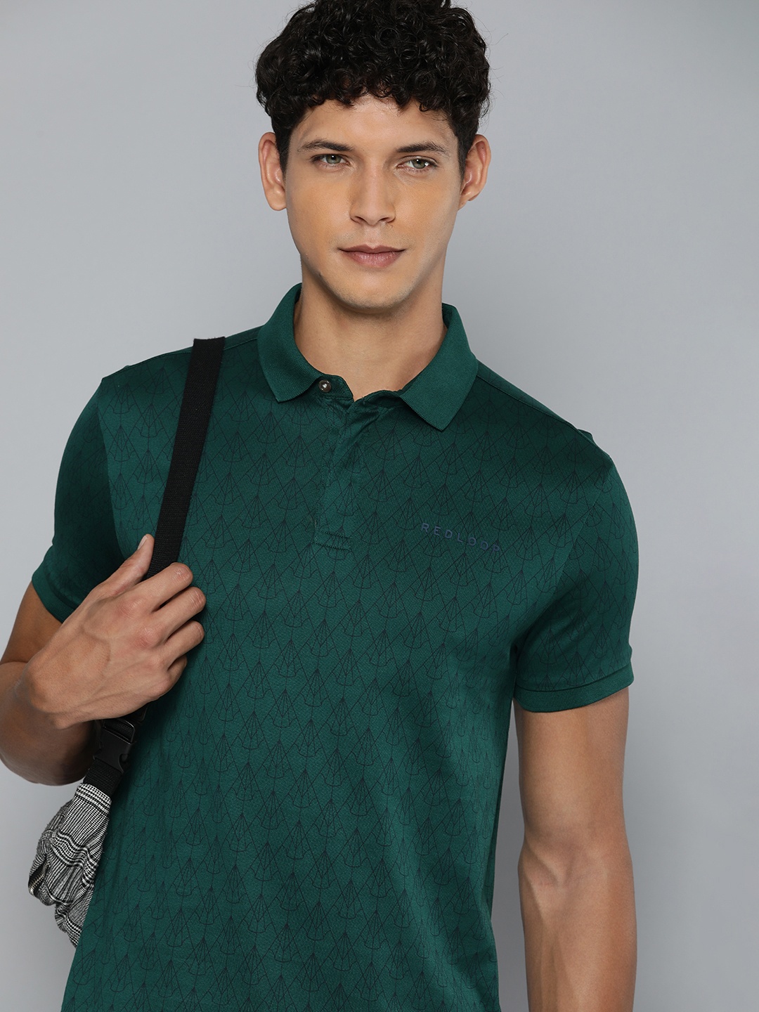 

Levis Geometric Printed Polo Collar Pure Cotton T-shirt, Green