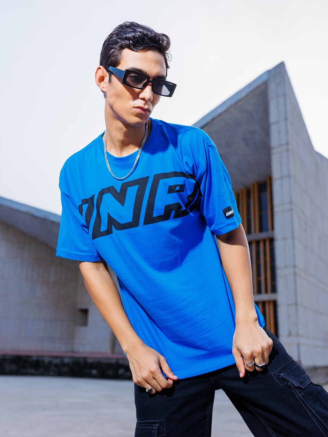 

UNRL Pure Cotton Printed Drop-Shoulder Sleeves Boxy T-shirt, Blue