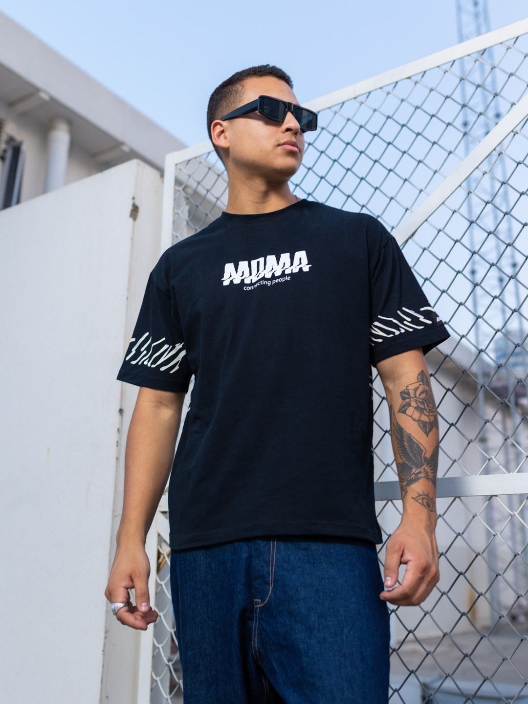

UNRL Graphic Printed Drop-Shoulder Sleeves Cotton Boxy T-shirt, Black