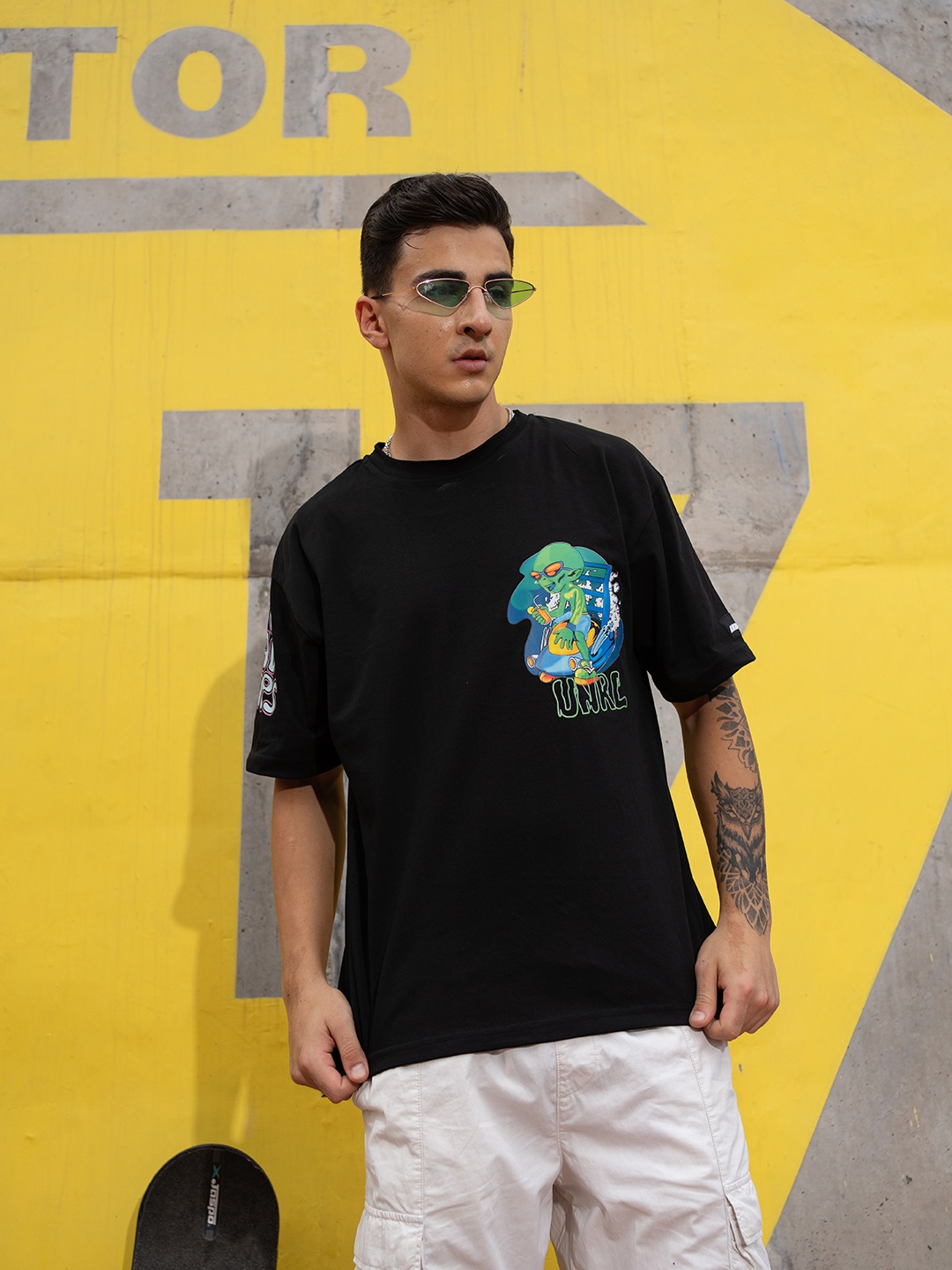 

UNRL Printed Drop-Shoulder Sleeves Pure Cotton Boxy T-shirt, Black