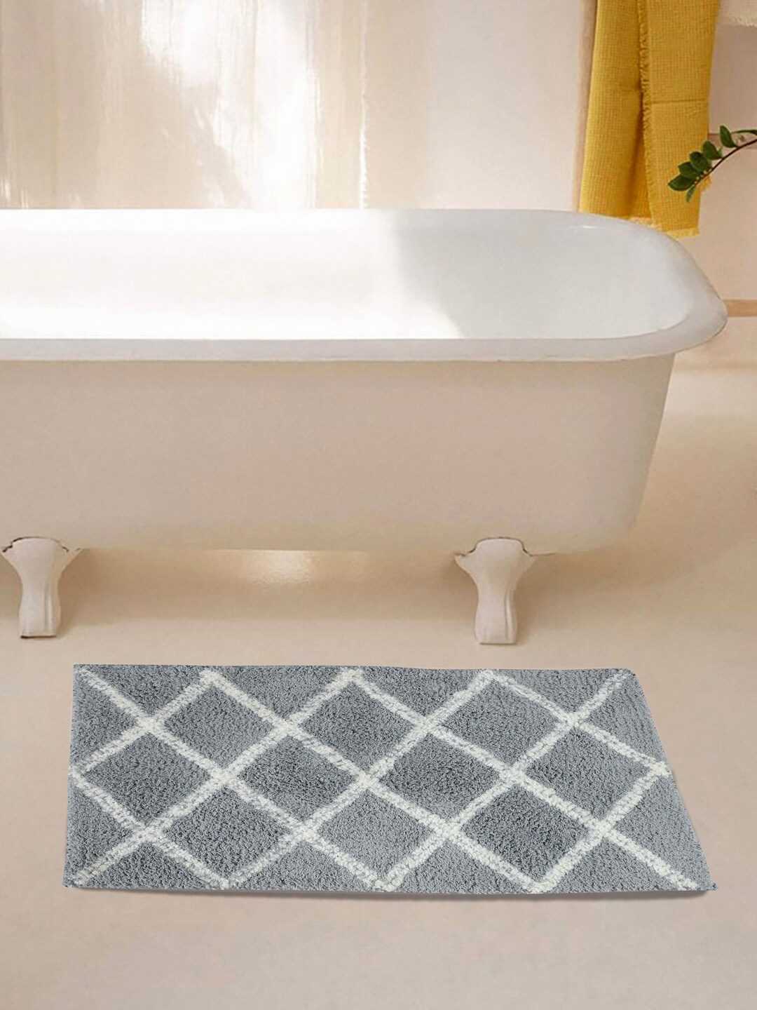 

FABINALIV Grey Geometric1800 GSM Polycotton Bath Mat