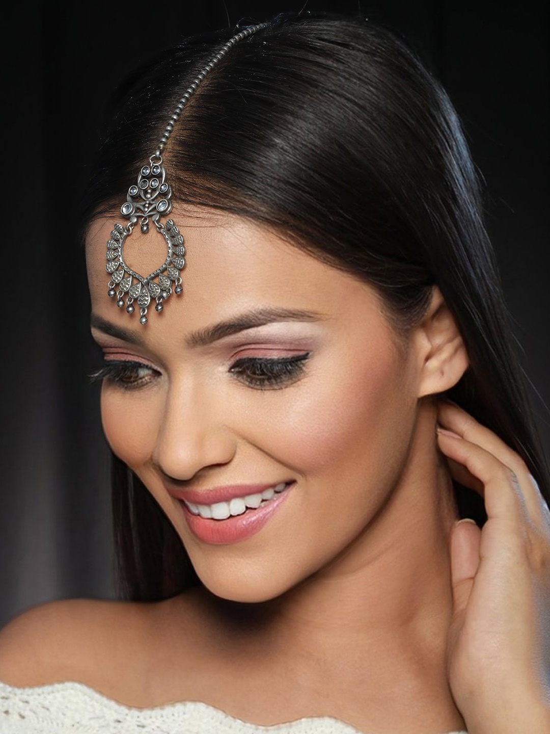 

Priyaasi Oxidised Silver Plated Mang Tikka