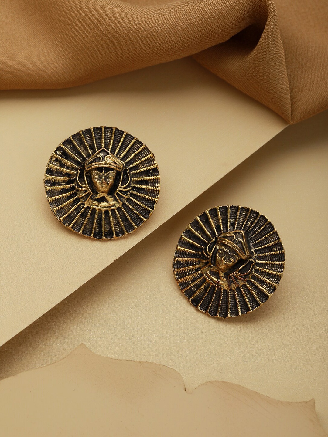 

Priyaasi Gold-Plated Contemporary Studs Earrings