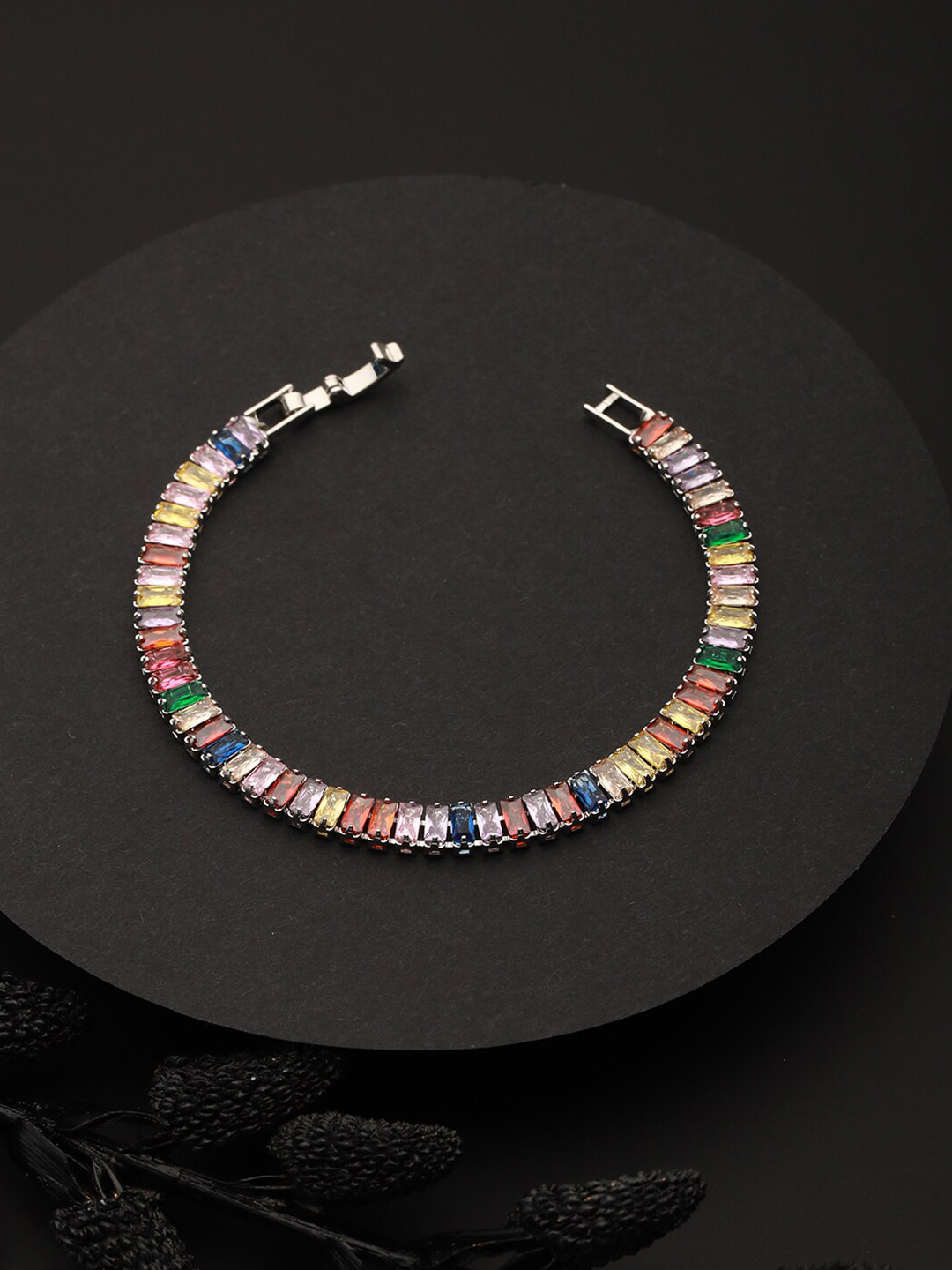 

PRITA BY PRIYAASI Women Brass Silver-Plated Link Bracelet