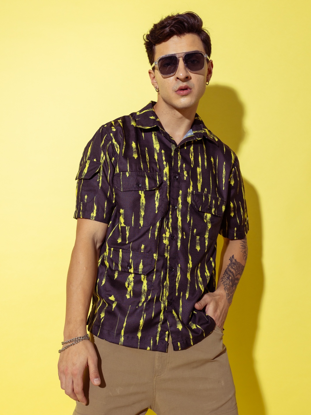 

UNRL Boxy Fit Abstract Printed Casual Shirt, Black
