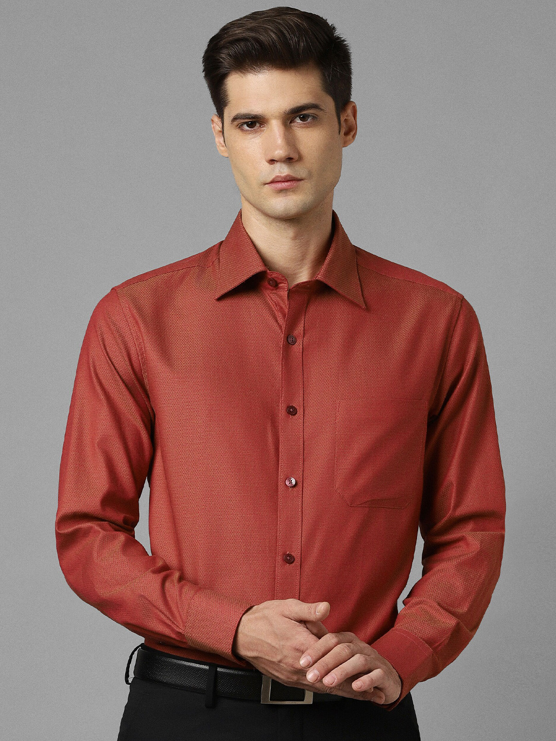 

Louis Philippe Textured Slim Fit Pure Cotton Formal Shirt, Red