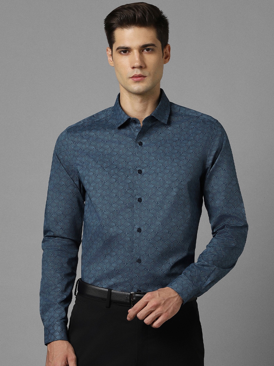 

Louis Philippe Slim Fit Abstract Printed Formal Shirt, Blue