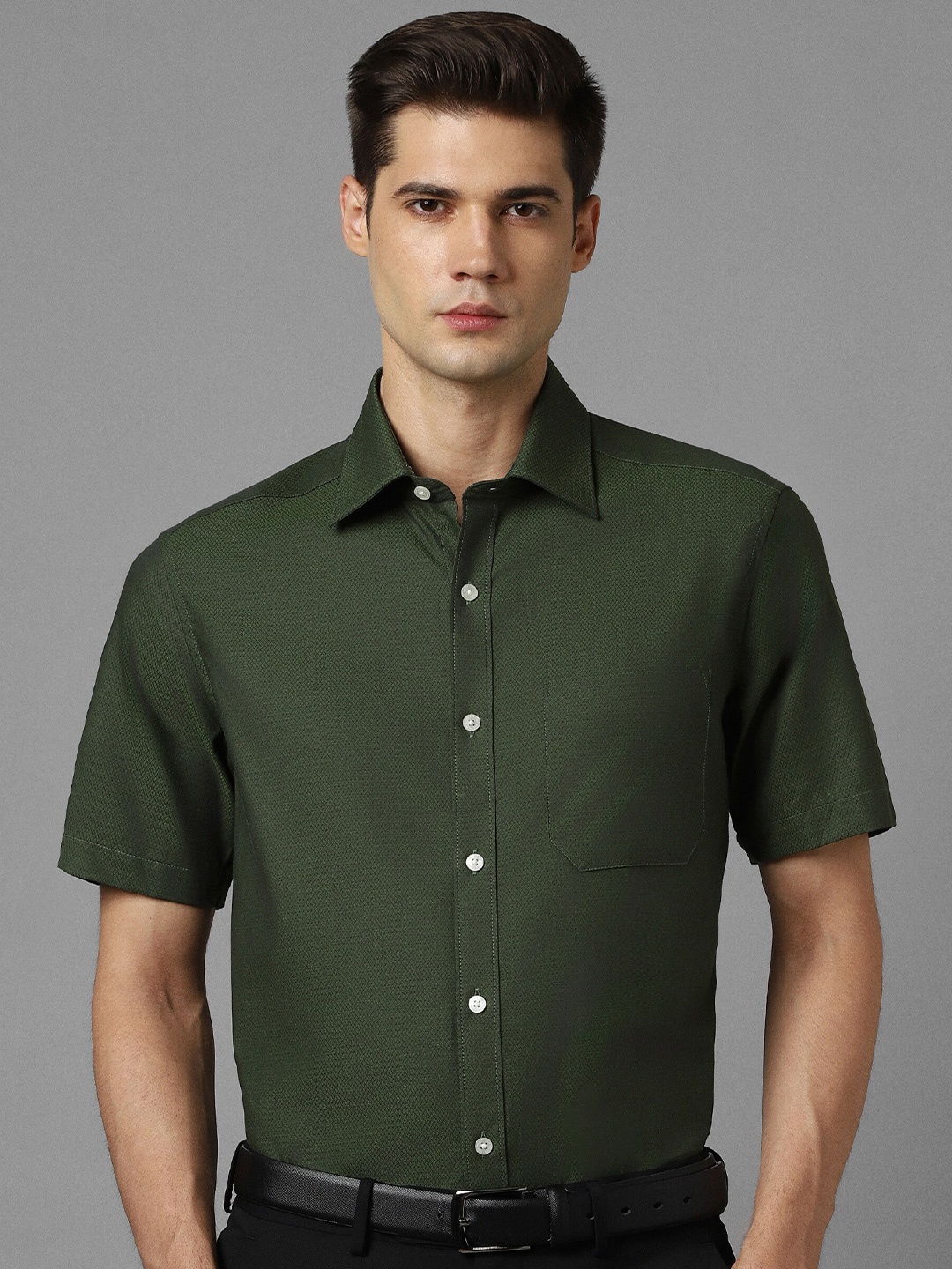 

Louis Philippe Slim Fit Comfort Cotton Formal Shirt, Green