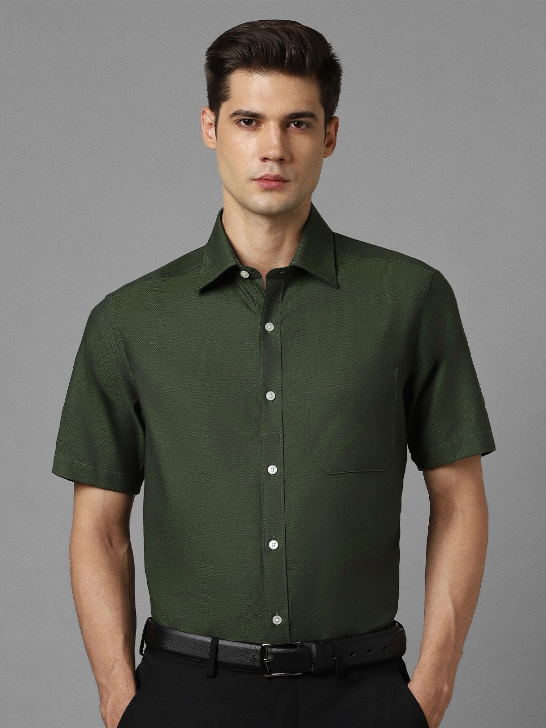 

Louis Philippe Slim Fit Cotton Formal Shirt, Green