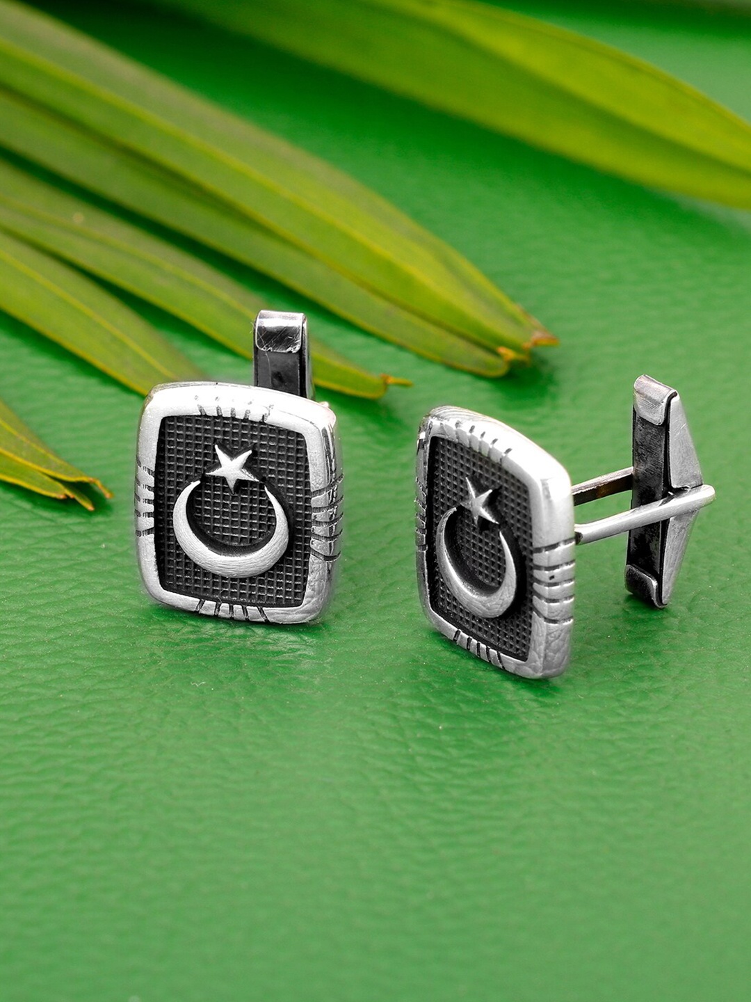 

GIVA Rhodium-Plated Nightfall Cufflinks, Black