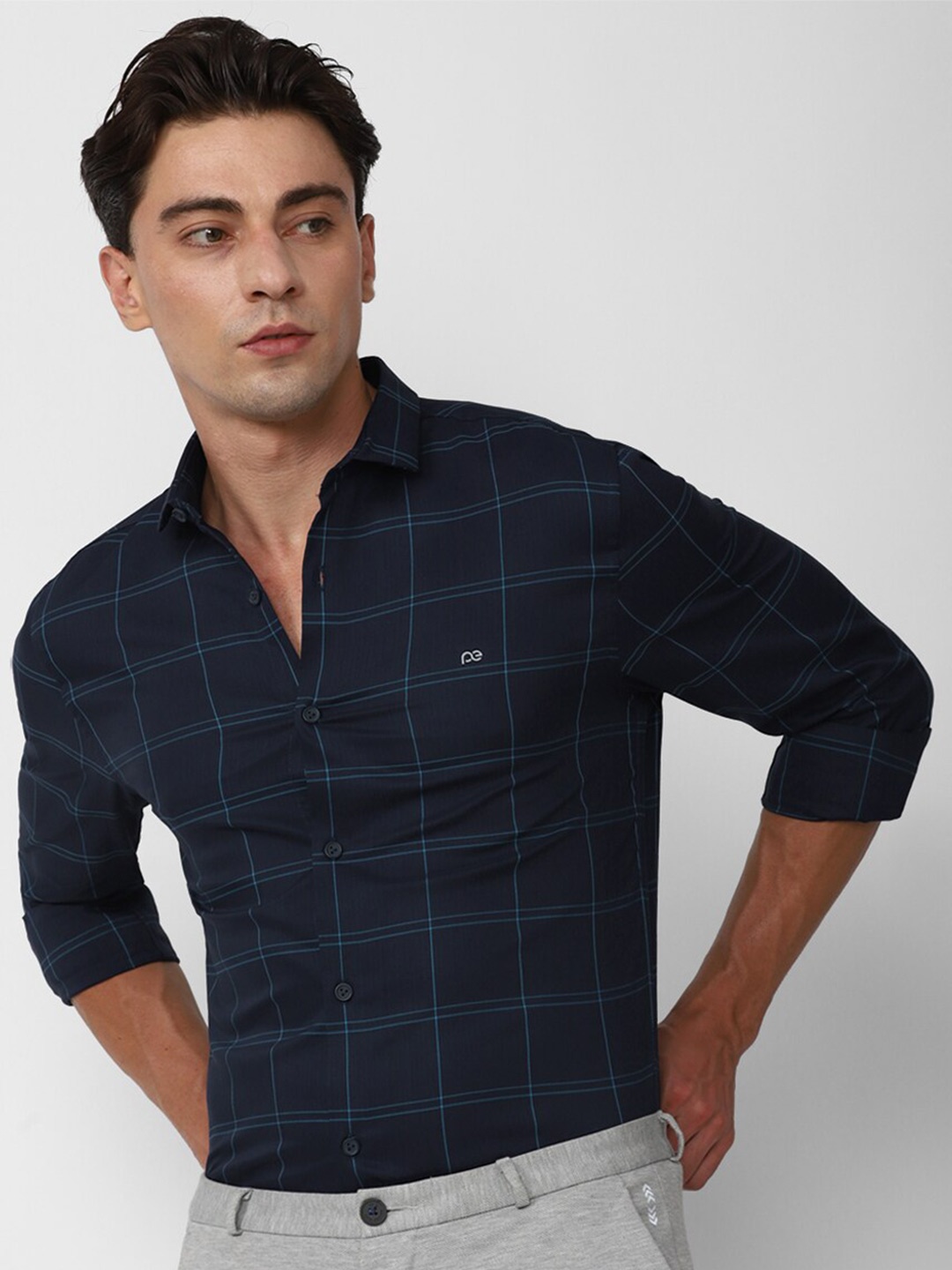 

Peter England Slim Fit Checked Casual Shirt, Navy blue