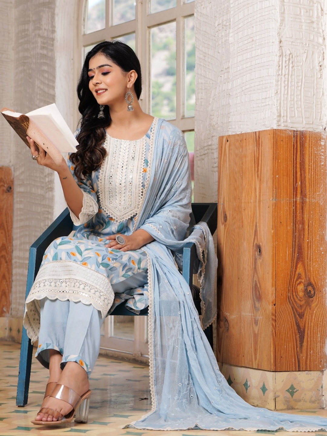 

Hatheli Floral Printed Kurta with Trousers & Dupatta, Blue