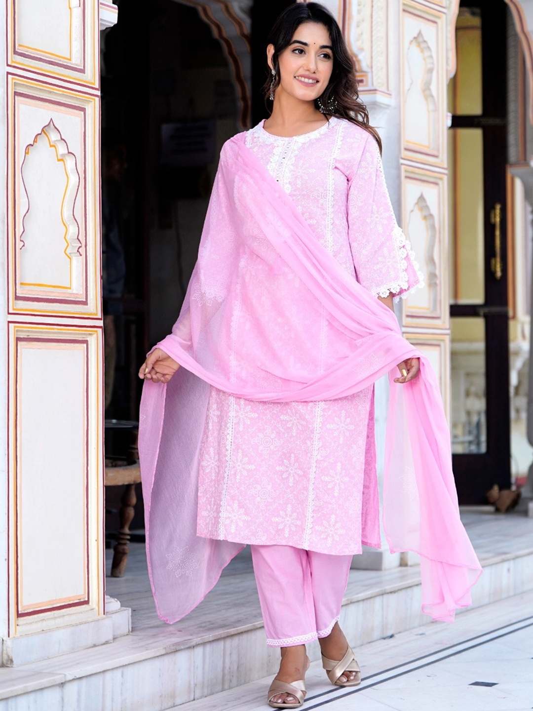 

Hatheli Floral Printed Pure Cotton Kurta with Trousers & Dupatta, Pink