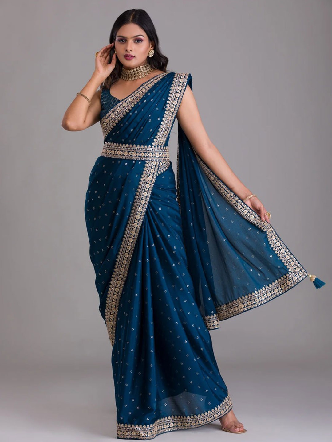 

Nityanta Fab Bandhani Embellished Sequinned Ikat Saree, Navy blue