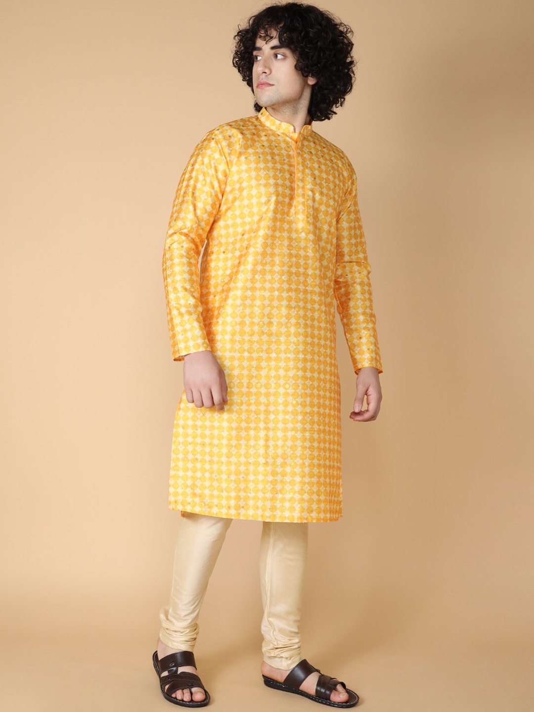 

NAMASKAR Ethnic Motifs Printed Mandarin Collar Straight Kurta, Yellow