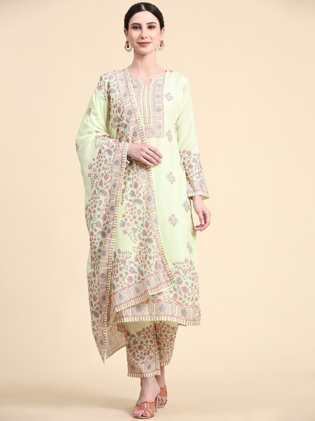 

VISHNU WEAVES Ethnic Motifs Printed Kurta With Trousers & Dupatta, Lime green