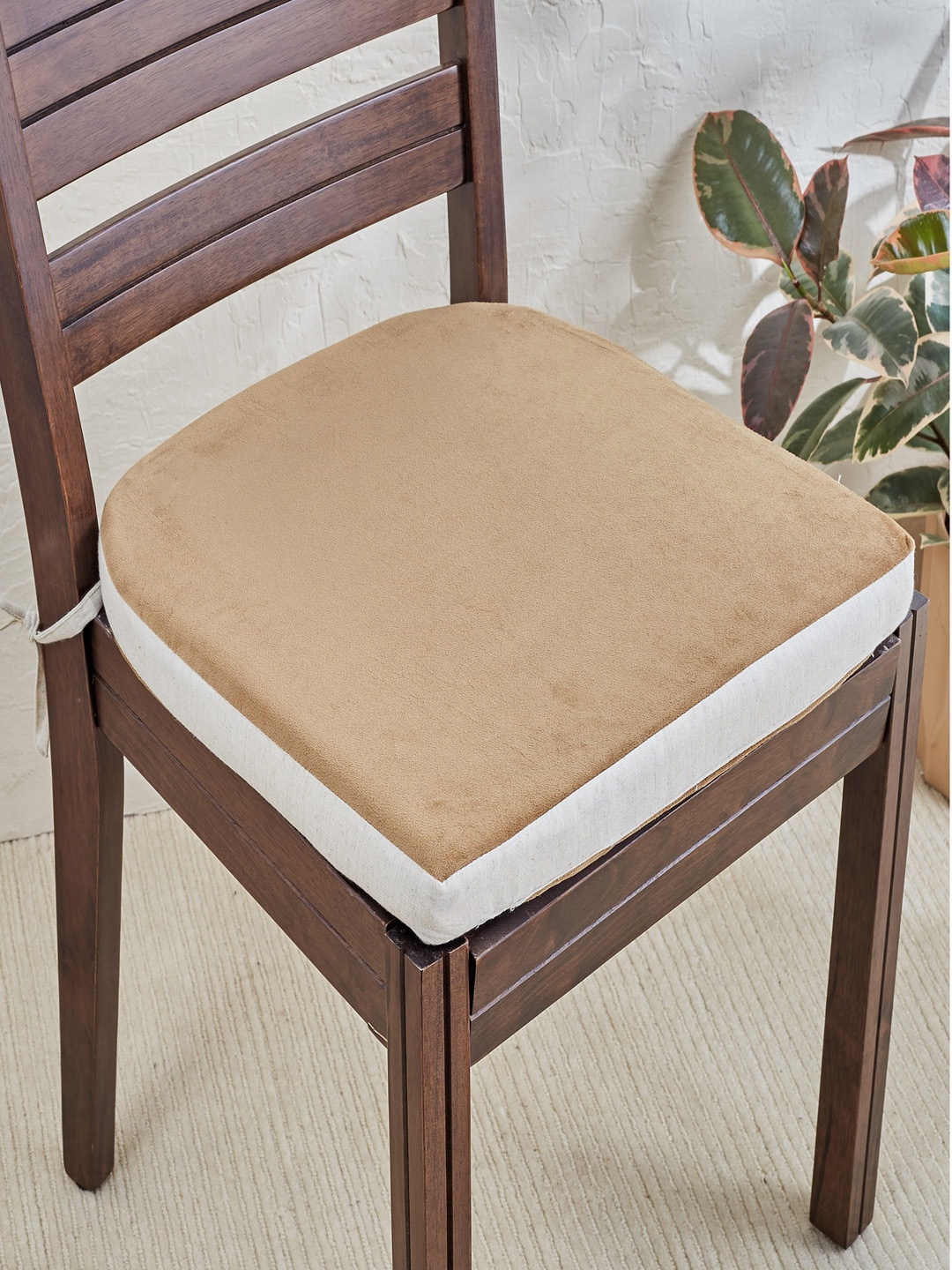 

Home Centre Harbour Gold-Toned Foam Filled Chair Pad