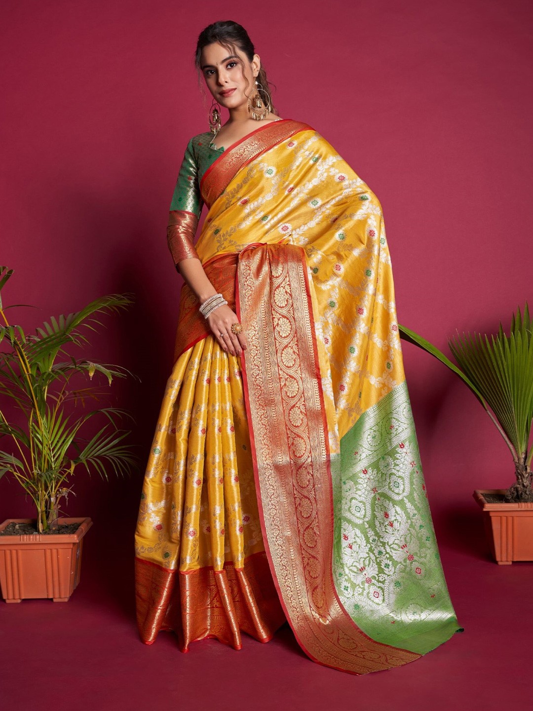 

Mitera Ethnic Motifs Woven Design Zari Silk Blend Kanjeevaram Saree, Yellow