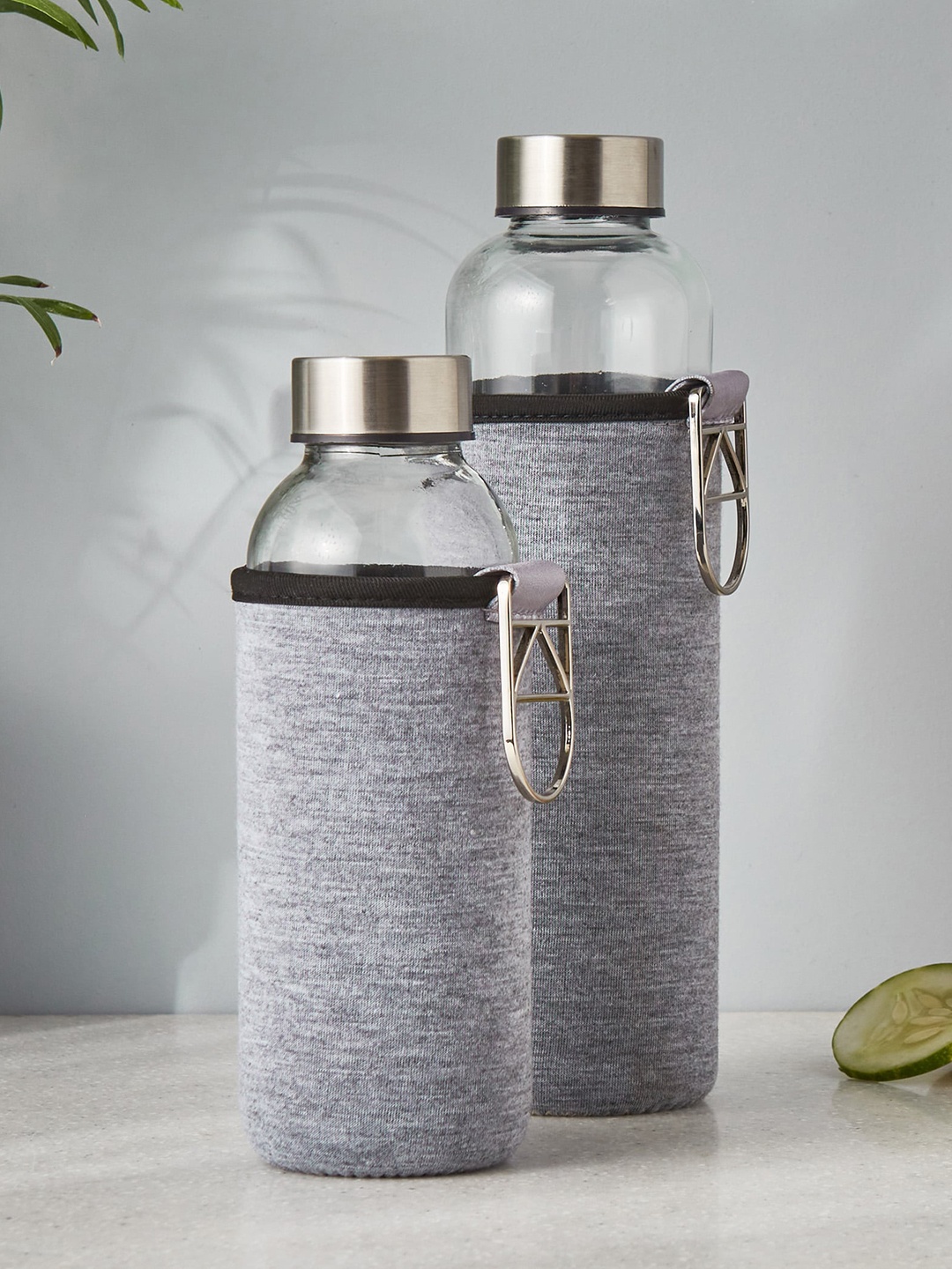 

Home Centre Pacific Favola Transparent Glass Water Bottle With Pouch 600ml