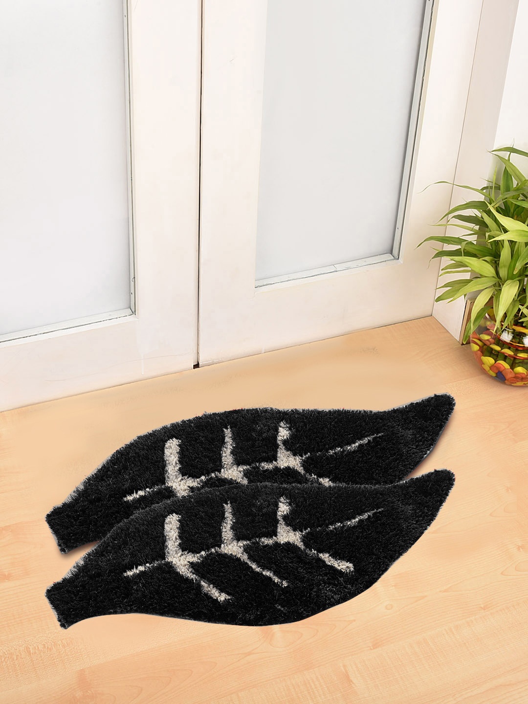 

FABINALIV Black 2-Pieces Anti-Skid Floral Door Mats