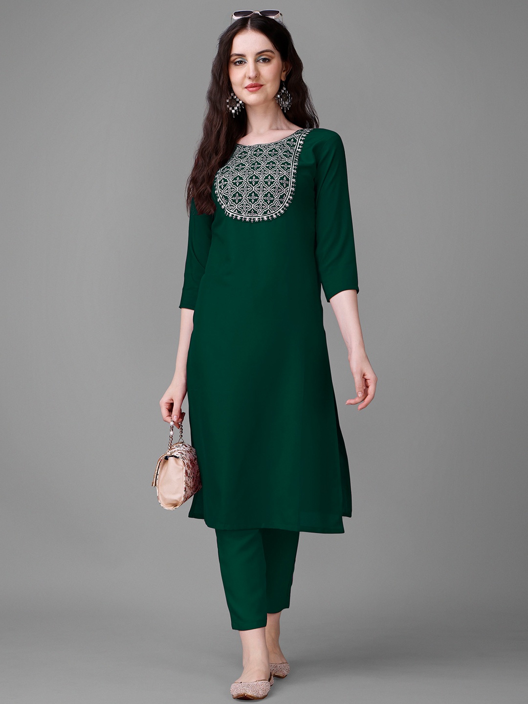 

Femvy Ethnic Motifs Yoke Design Thread Work Straight Kurta, Green