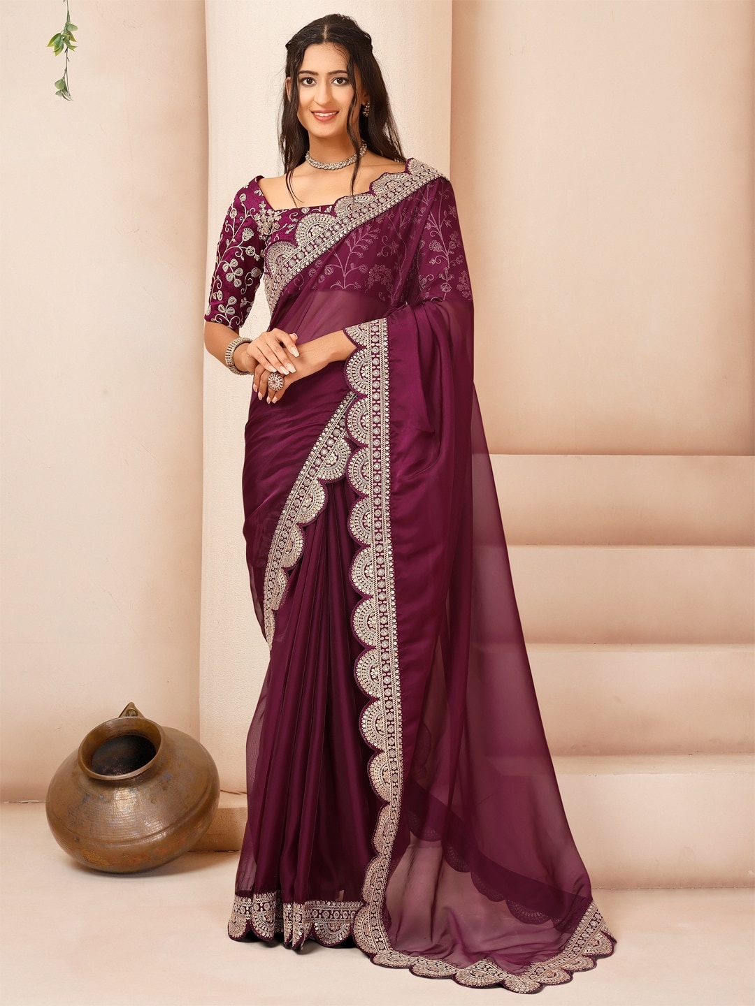 

Inddus Floral Embroidered Sequinned Organza Saree, Mauve