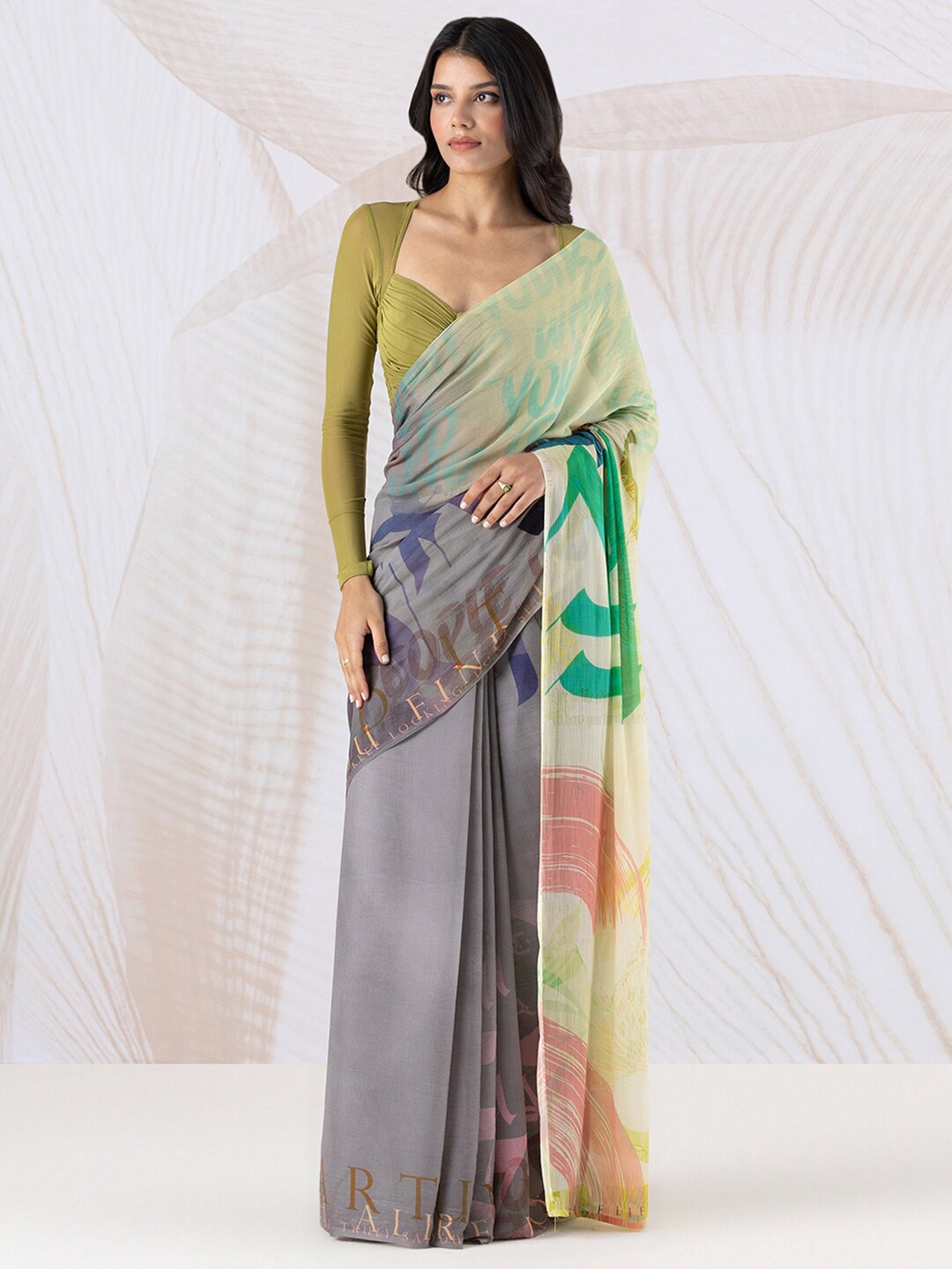 

navyasa by liva Abstract Printed Liva Saree, Grey