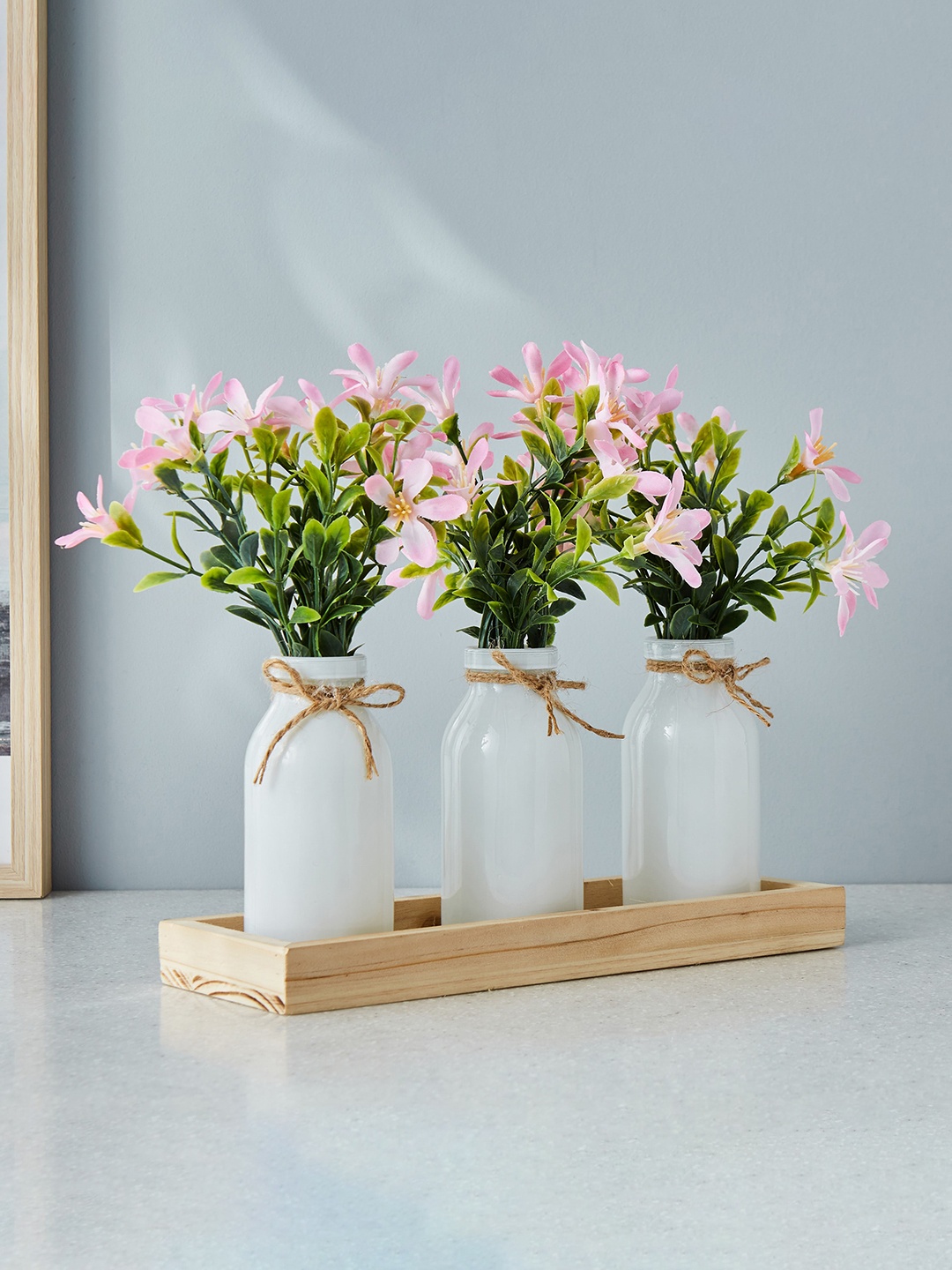 

Home Centre Gloria 3 Pieces Pink & White Flowers With Glass Pot