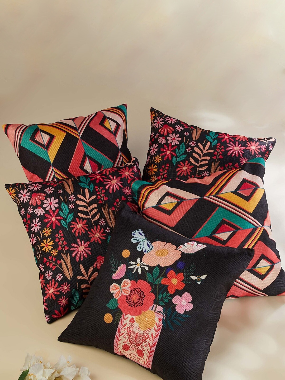 

Home Centre Pacific Vera Black & Red 5 Pieces Floral Square Cushion Covers