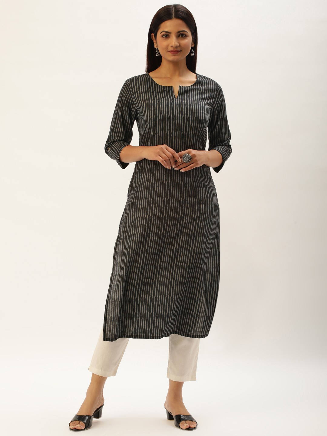 

AMUKTI Women Striped Straight Kurta, Charcoal