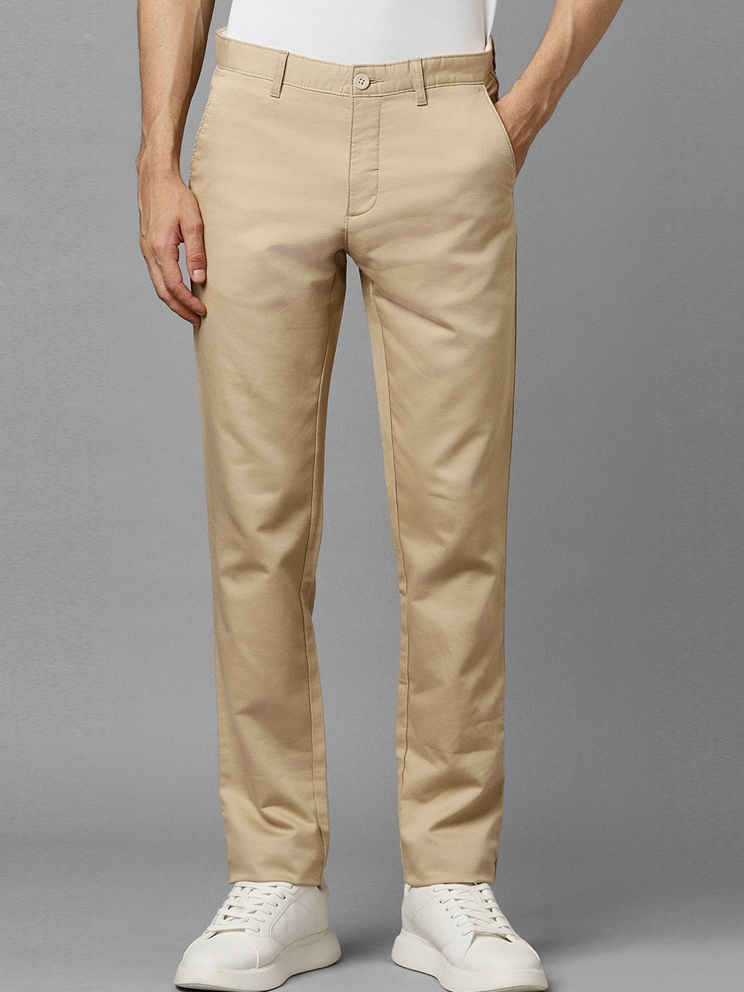 

Louis Philippe Sport Khaki Regular Fit Casual Trousers