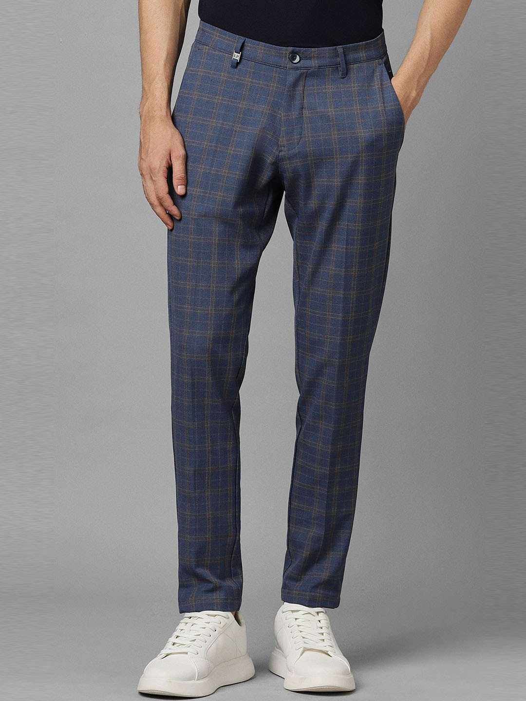 

Louis Philippe Sport Checked Regular Fit Formal Trousers, Navy blue